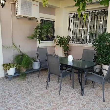 Vangelis House Keramiai